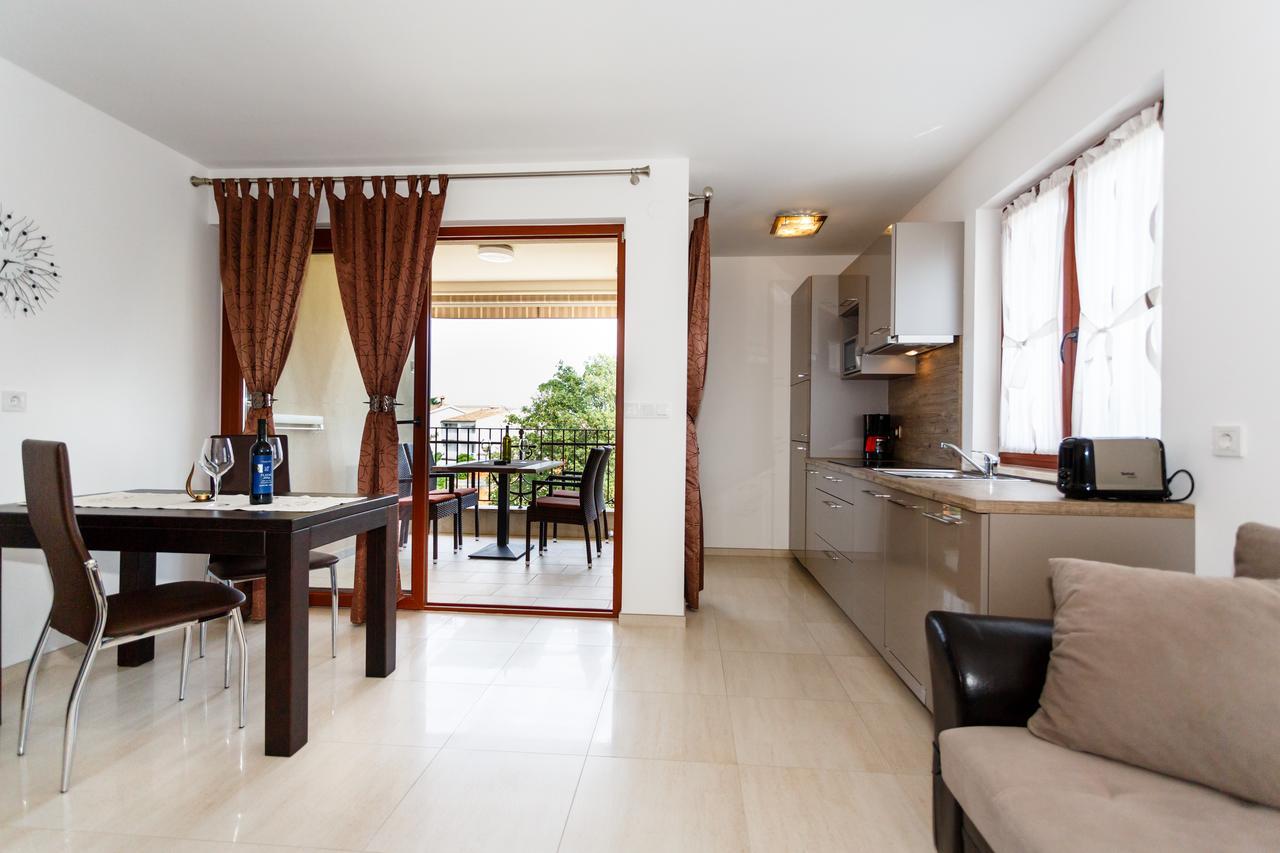 Villa Aria Малинска Экстерьер фото