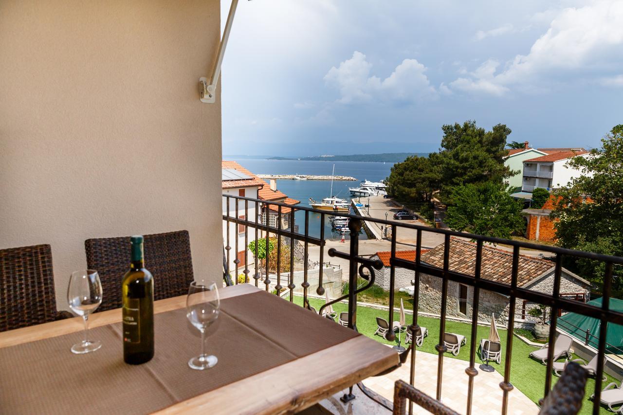 Villa Aria Малинска Экстерьер фото